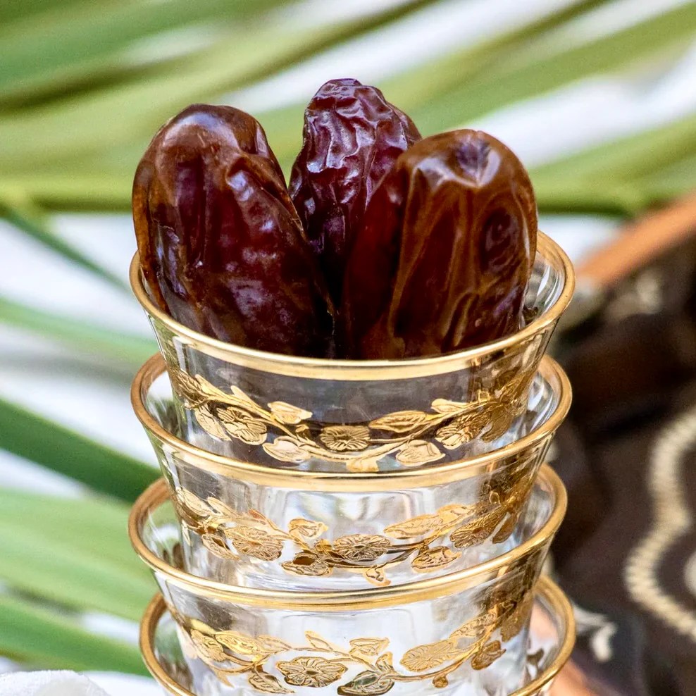 11lbs Large Mid Juicy Medjool Dates Golden Dates Farm