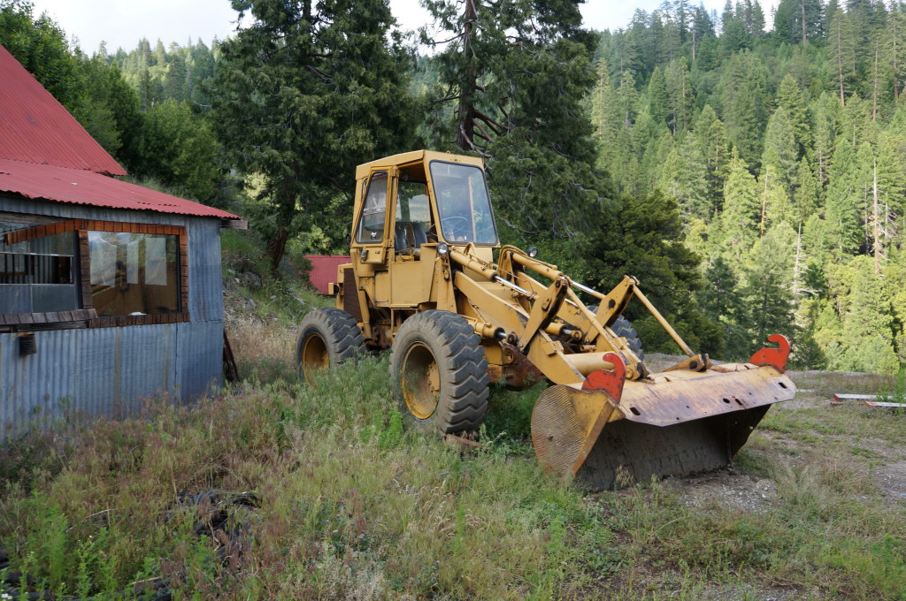 Plumbago Mine - dozer