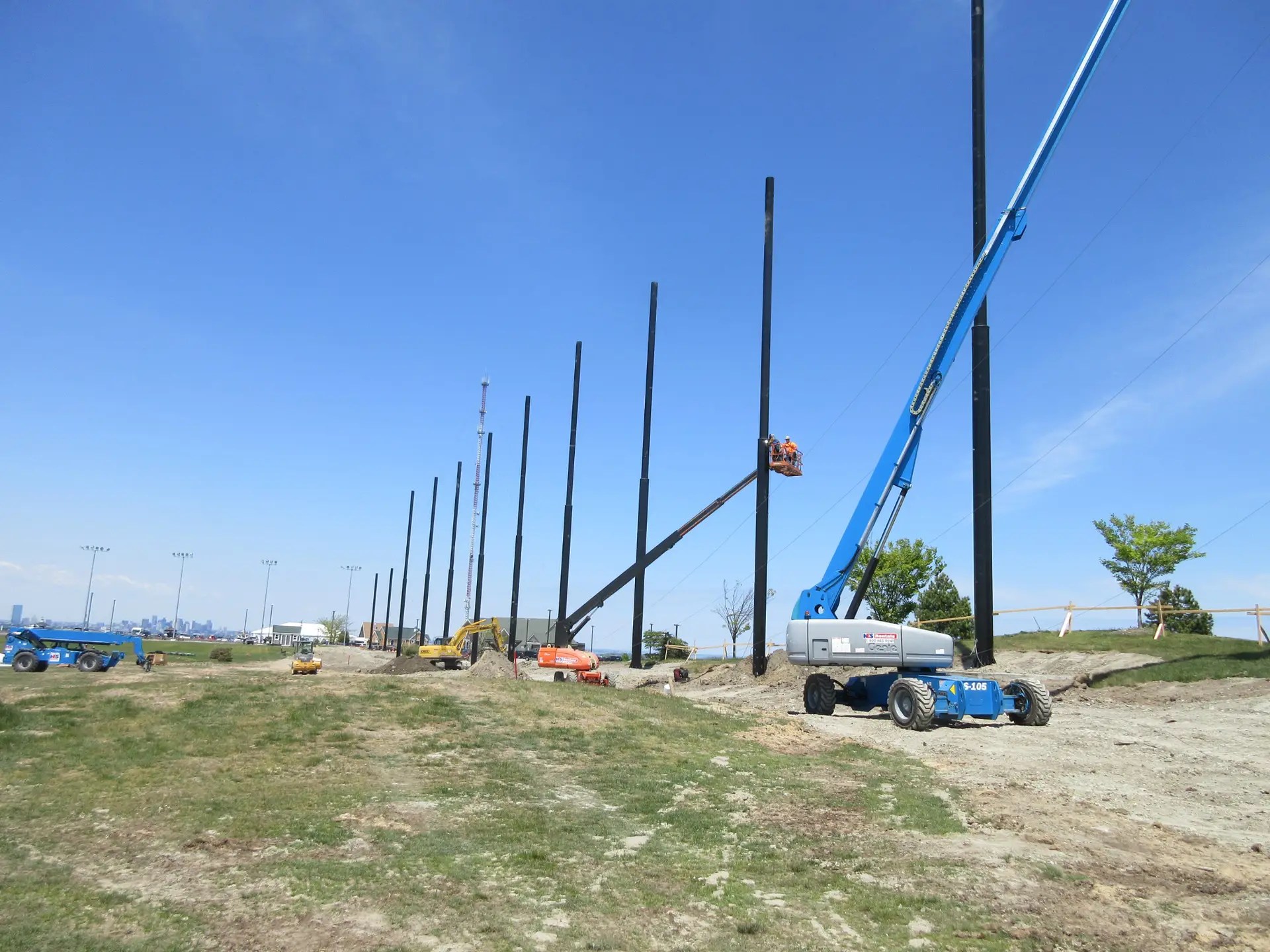 Support cable install for golf barrier netting