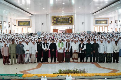 Ribuan Peserta Hadiri Multaqa Ilmi Bersama Prof Abdul Somad di Al-Amien Prenduan
