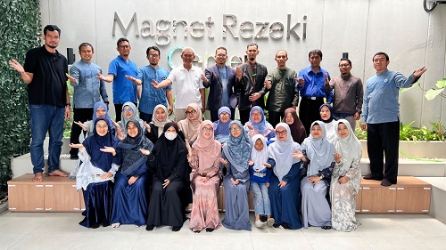 Magnet Rezeki Center Undang Majalah Gontor Ikuti Seminar Hybrid Serentak di Beberapa Kota