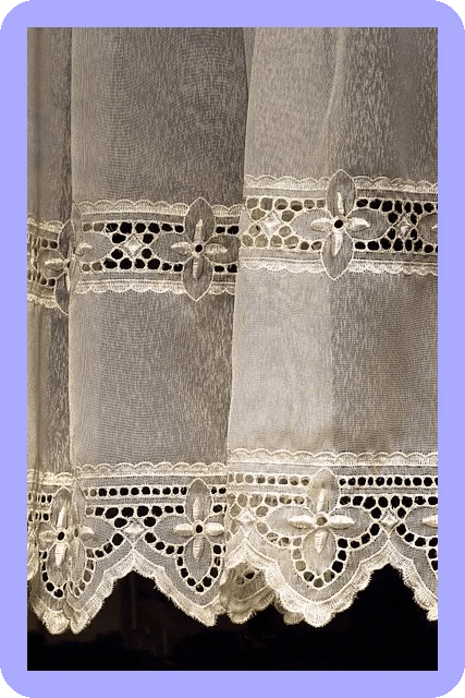 커튼 인테리어 효과로 원룸 분위기 변신하기 3 커튼 인테리어 효과로 원룸 분위기 변신하기