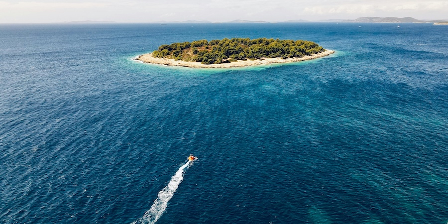 Small Island w Boat Header