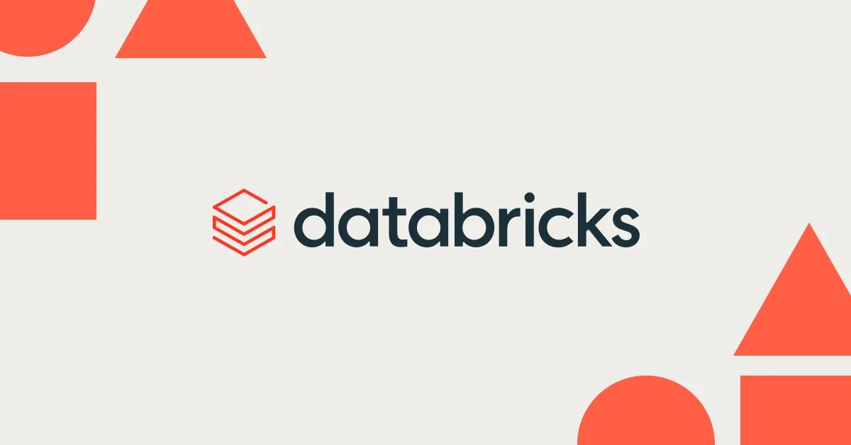 Logo de l'entreprise Databricks écrit en lettres sombres, précédé de son symbole en forme de couches superposées orange, sur un fond clair parsemé de triangles et de ronds orange.