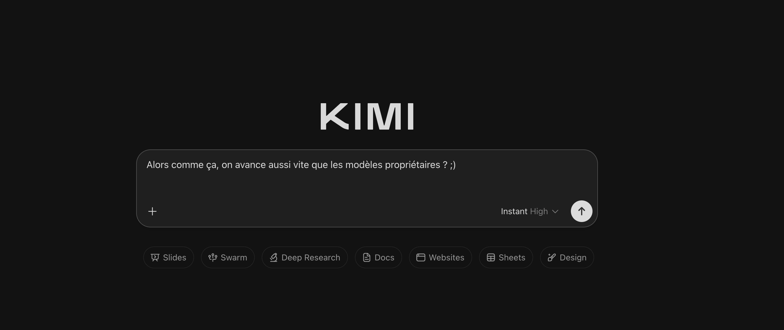 Interface de saisie sombre de l'IA Kimi de Moonshot AI