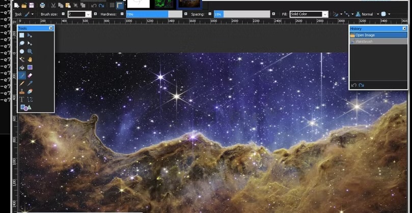 Capture d'écran de l'application Paint.NET v5.2 exécutée sur un bureau Linux Ubuntu via WINE