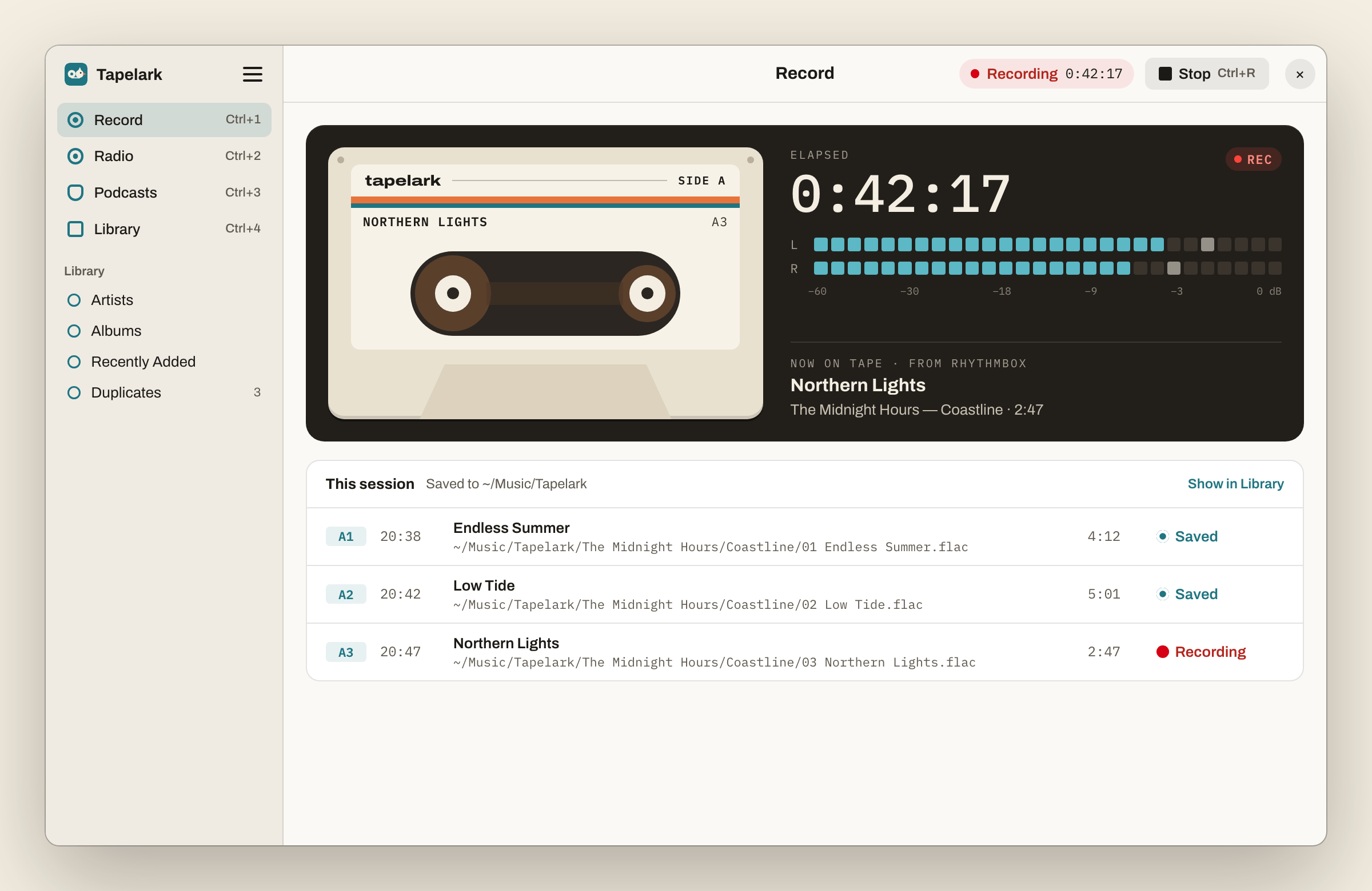Fenêtre active de Tapelark sous Linux affichant le vu-mètre, la cassette et la liste des morceaux enregistrés en format FLAC