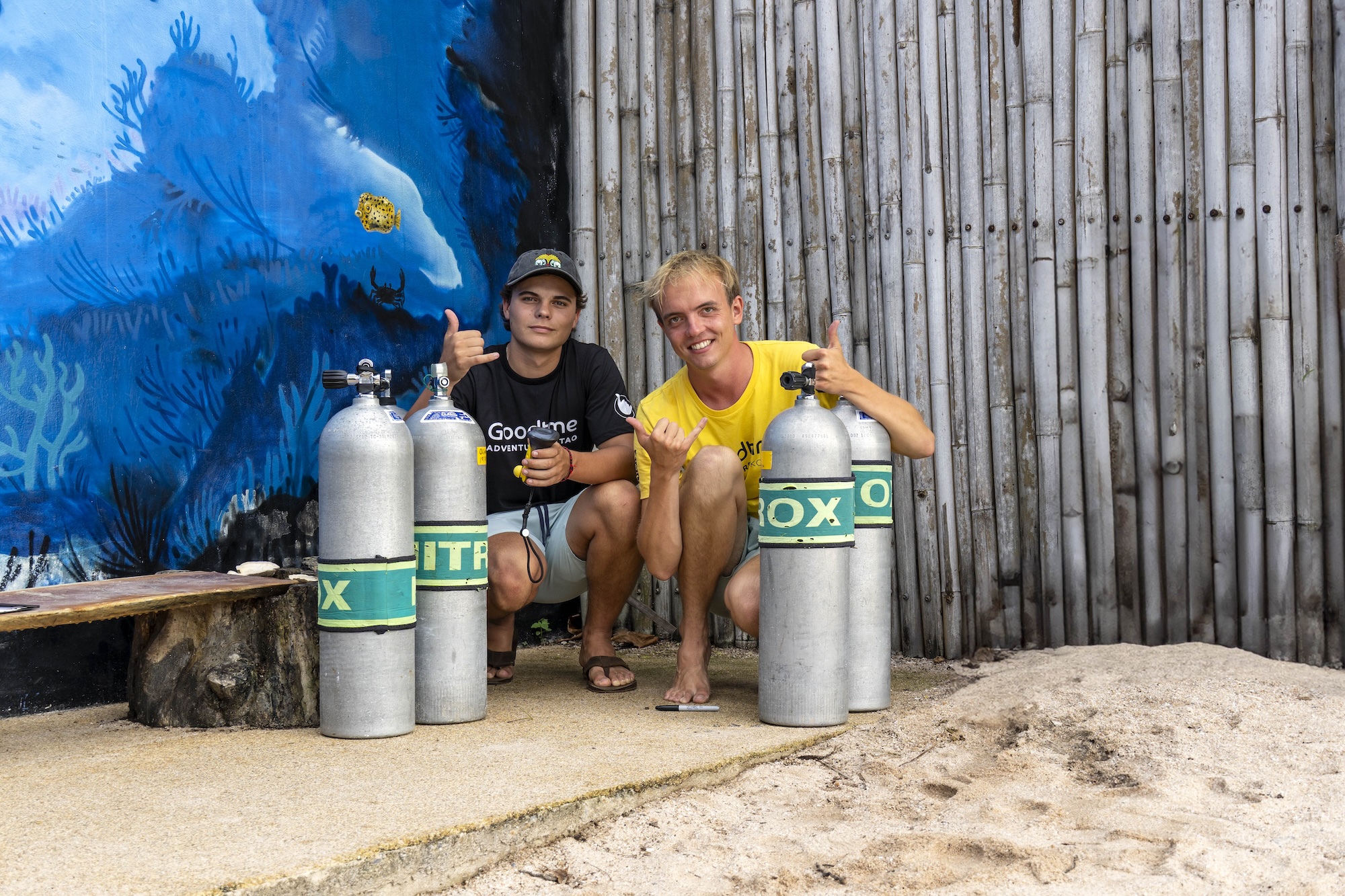 SSI Nitrox Specialty course. Students with tanks.