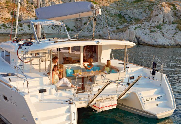 A nautilus sailing live aboard courses are truly an incredible adventure. Asa 103 104 114 Catamaran 4 Day