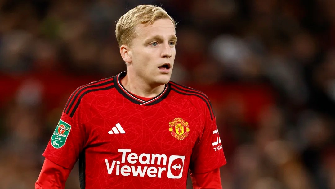 Club director expresses strong confidence in securing the signing of a Manchester United midfielder during the January transfer window.