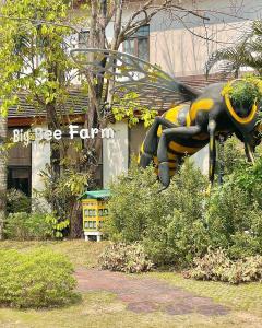 Big Bee Farm - bangkok to pattaya