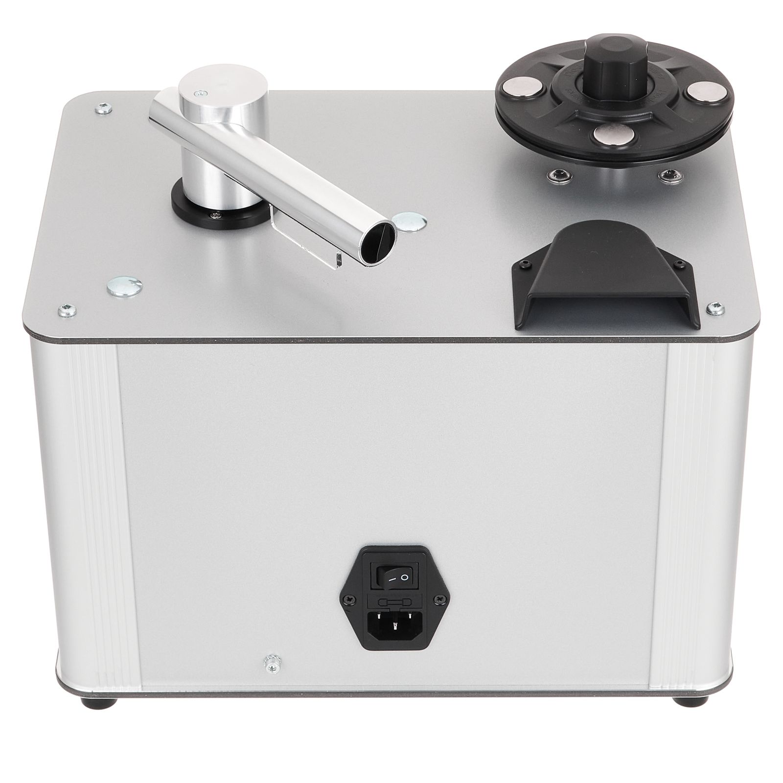 Wir waschen eure Vinyl-Schätze mit dem Schallplattenreinigungsgerät Pro-Ject VC-E2. Jede gewaschene Schallplatte bekommt eine neuegefütterte, anstistatische Innenhülle verpasst.