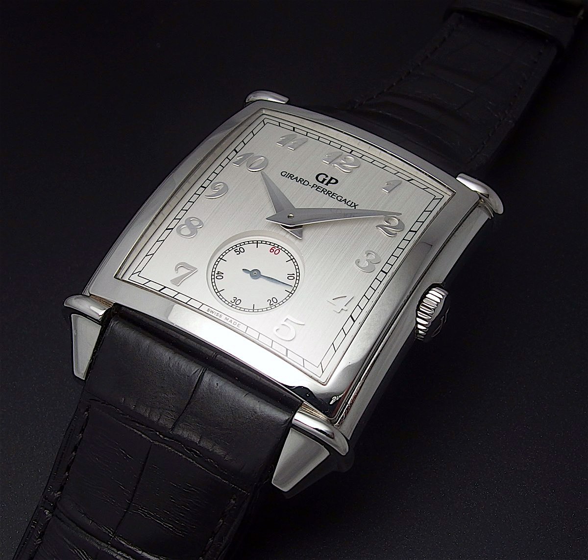 hands/on: Girard-Perregaux Vintage 1945 XXL, Ref. 25880 - The GP