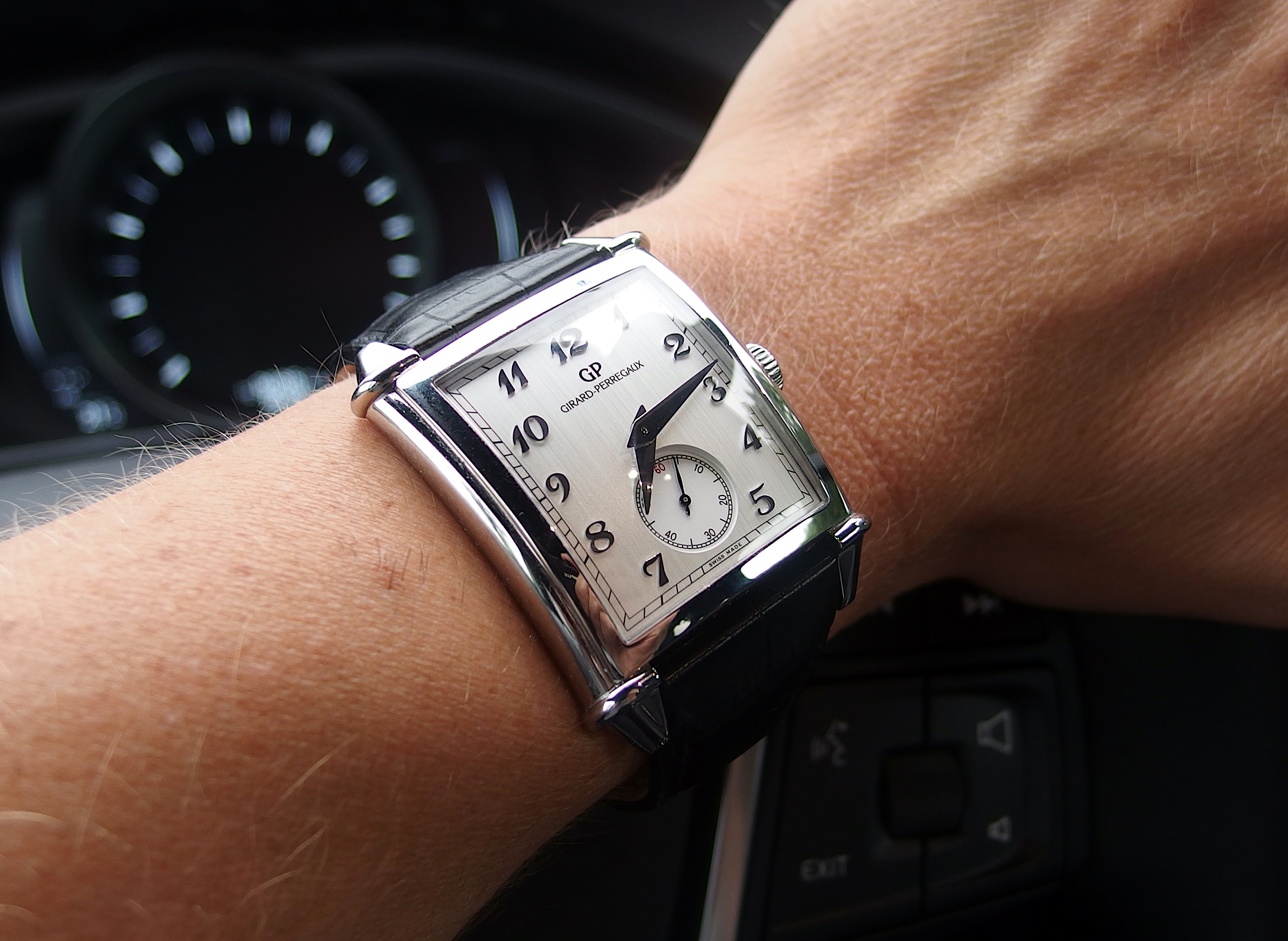 愛夏 Girard-Perregaux WorldWatchReview | Gold Rose in XXL 1945 Vintage あみぐるみ