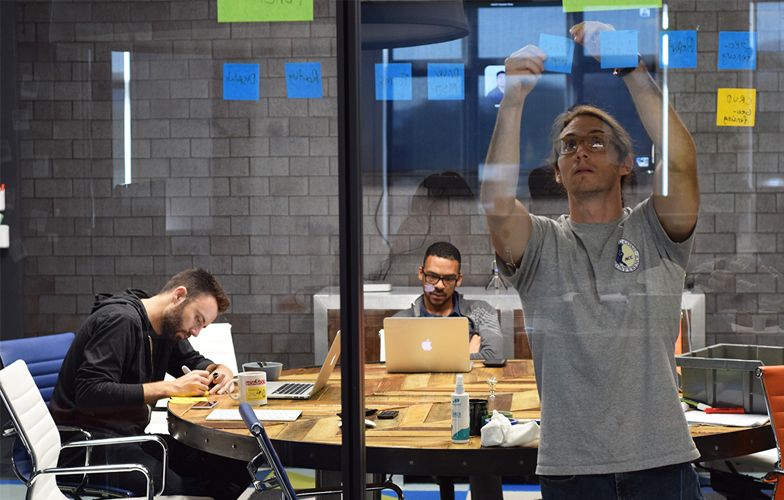 Introducing The Gps Trackit Knowledge Base - Premium Gradient Image Gallery - 8K