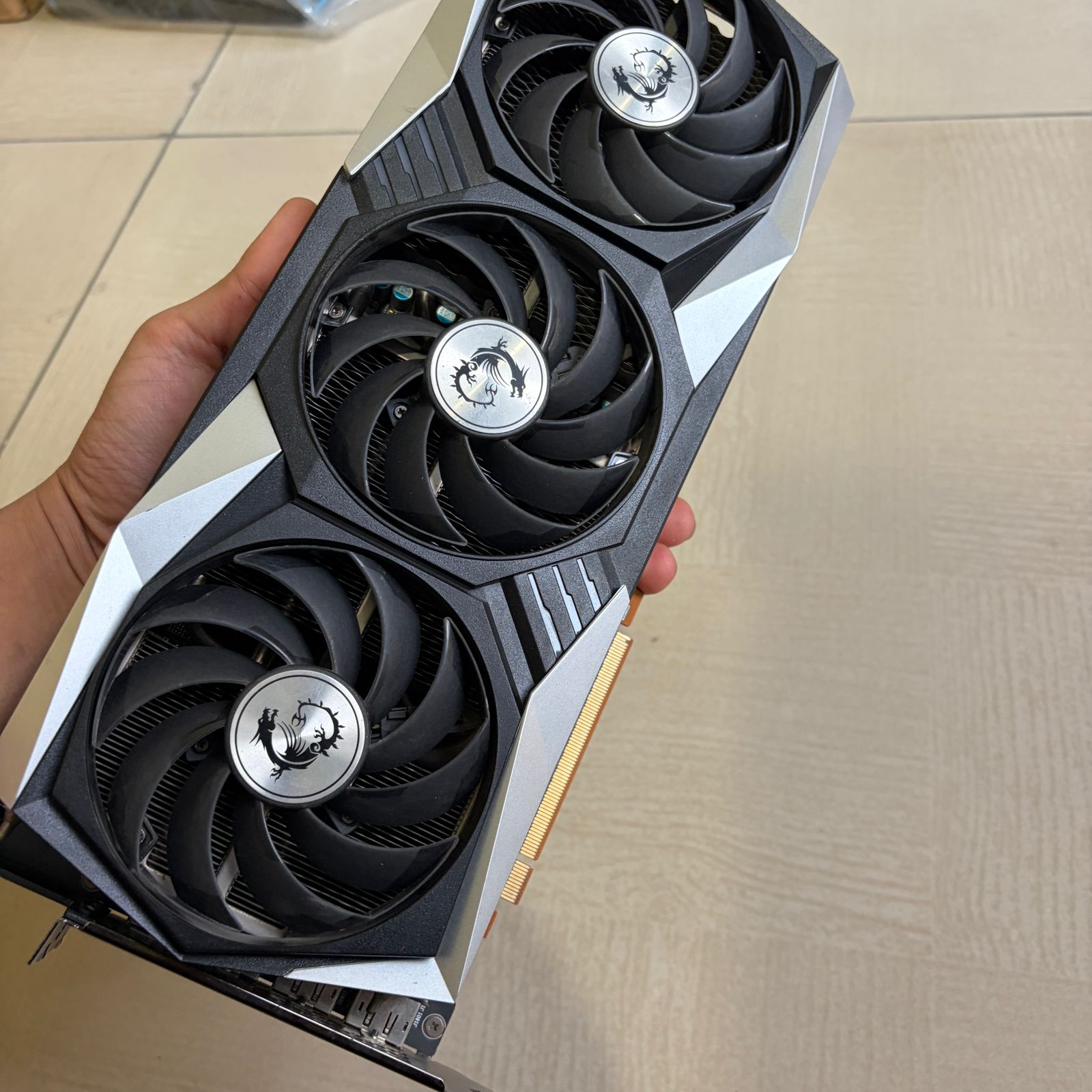msi radeon rx6800xt 16gb リファレンスモデル
