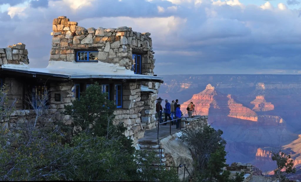 Lookout Studio GrandCanyon Com NPS Lookout Studio2 1