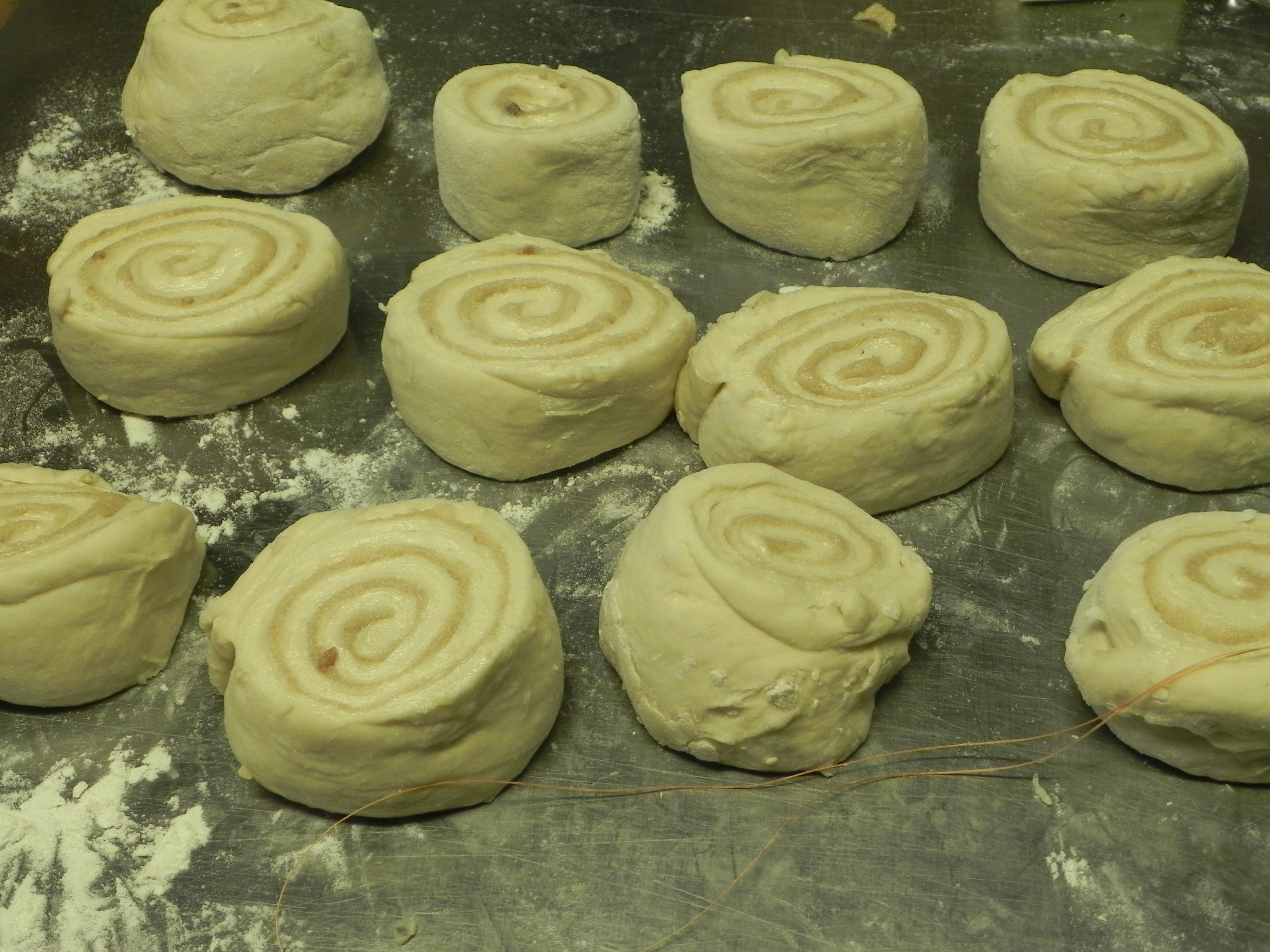 Buns should be cut into equal portions