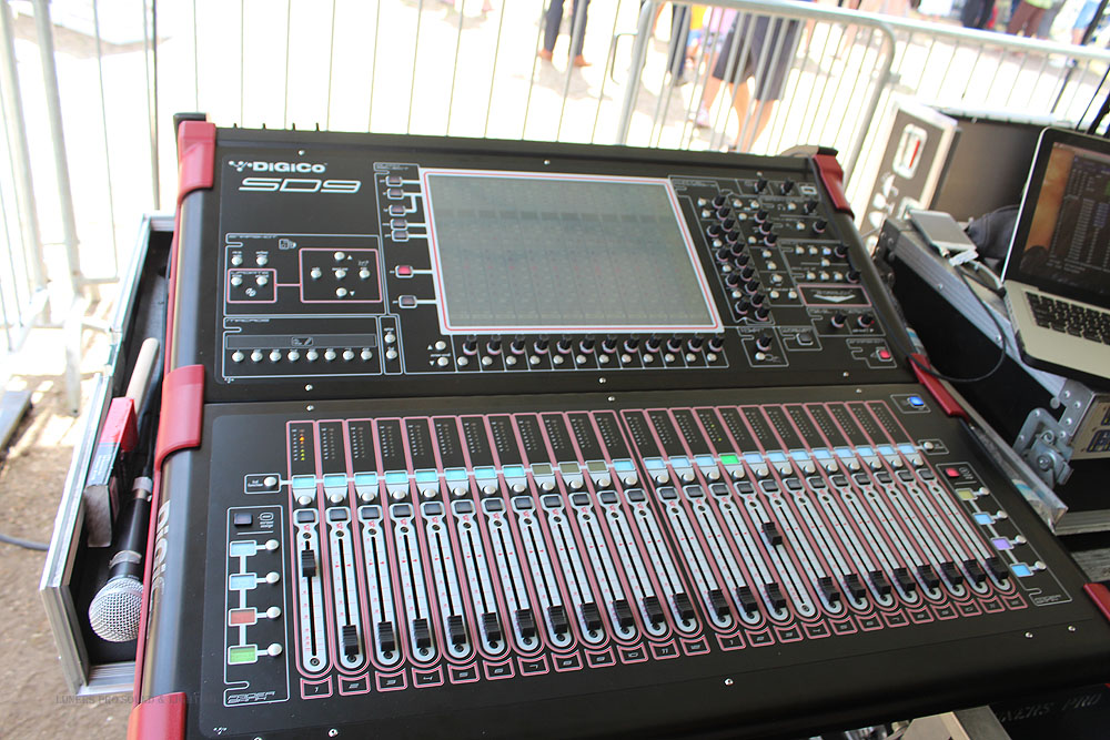 Digital mixing console in a road case