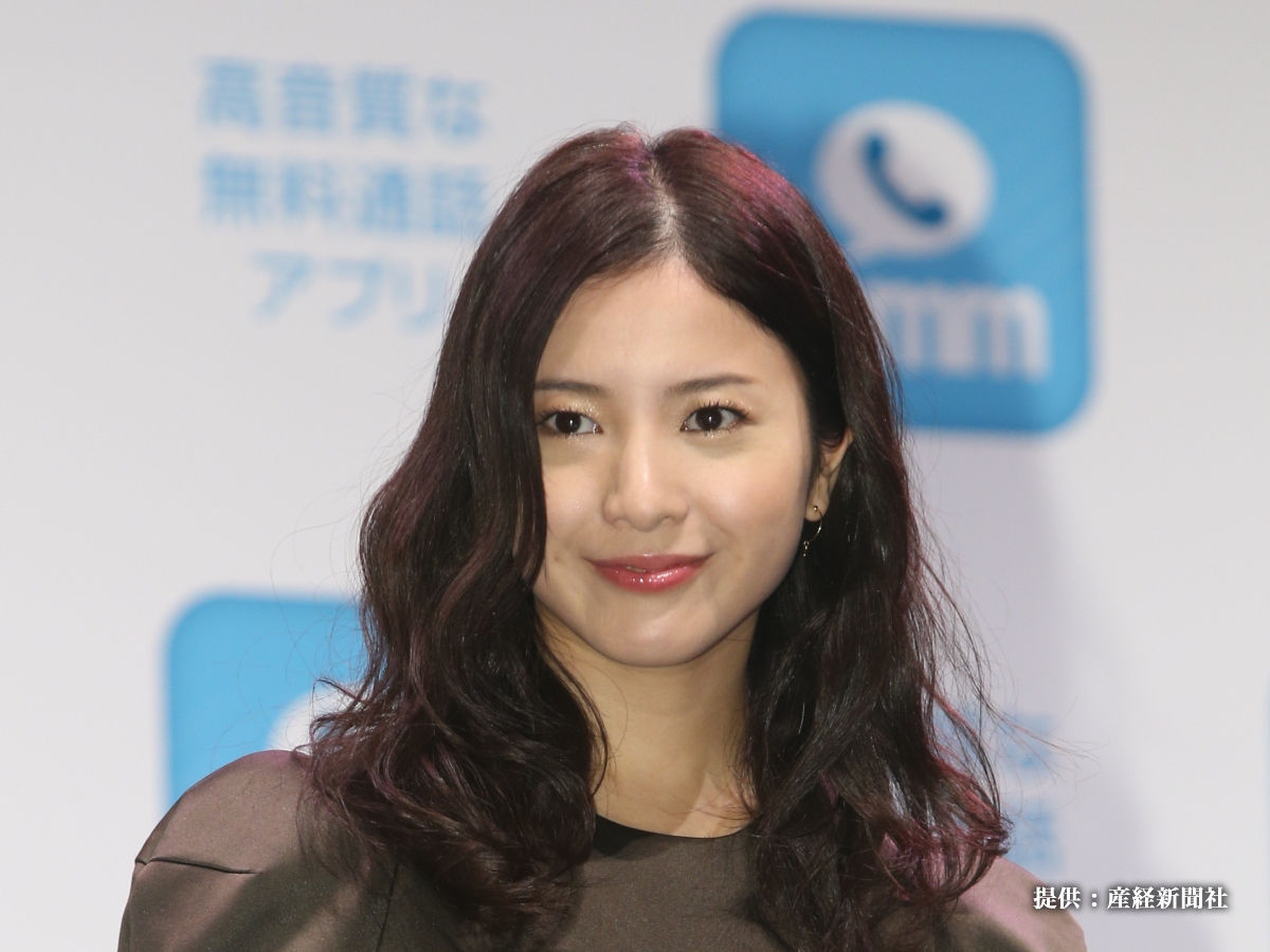 吉高由里子はインスタを持ってる? 公開したウエディングドレス姿に「かわいい!」の声