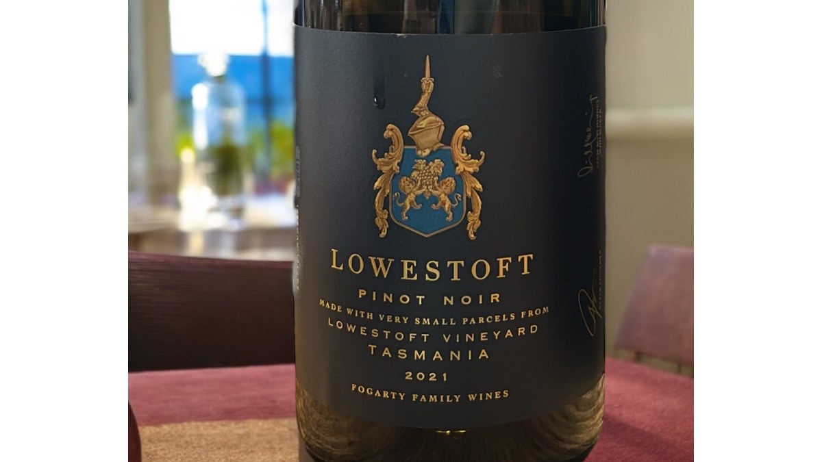 Lowestoft Pinot Noir Review