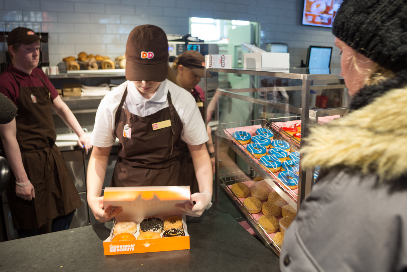 Dunkin' Donuts open in 101 Reykjavík, 2015 by Art Bicnick