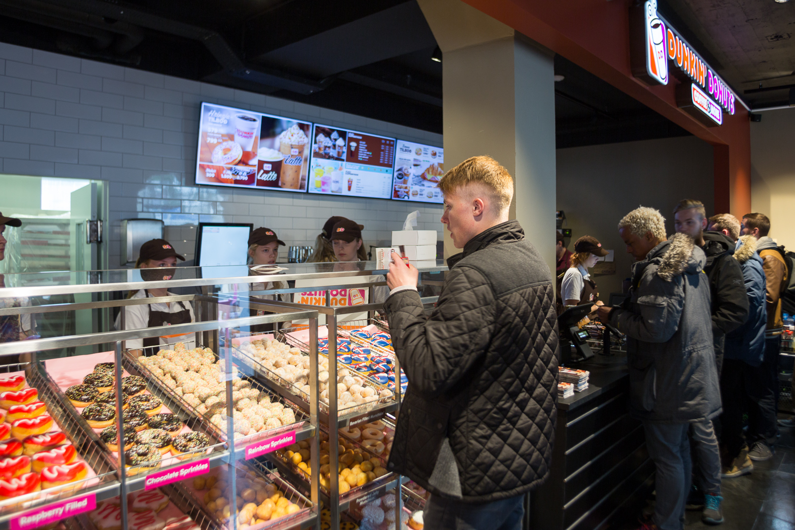 Dunkin' Donuts open in 101 Reykjavík, 2015 by Art Bicnick