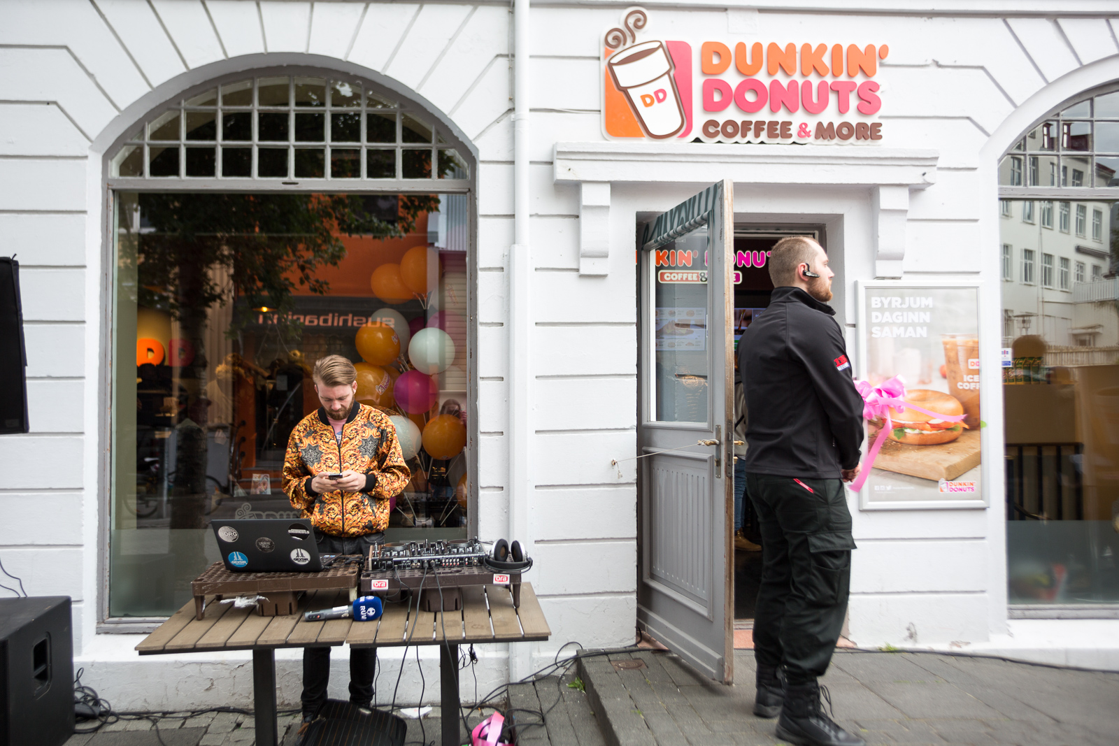 Dunkin' Donuts open in 101 Reykjavík, 2015 by Art Bicnick