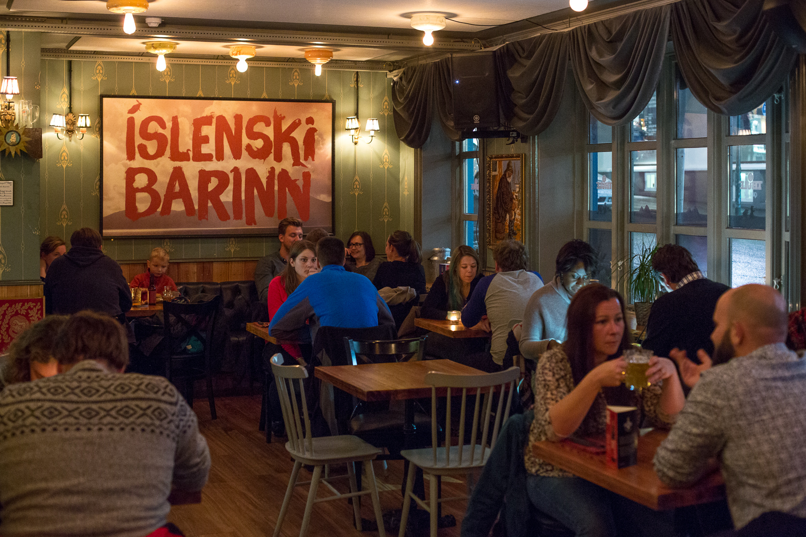 Restaurant Review: At Íslenski Barinn, Retro Confusion by Art Bicnick