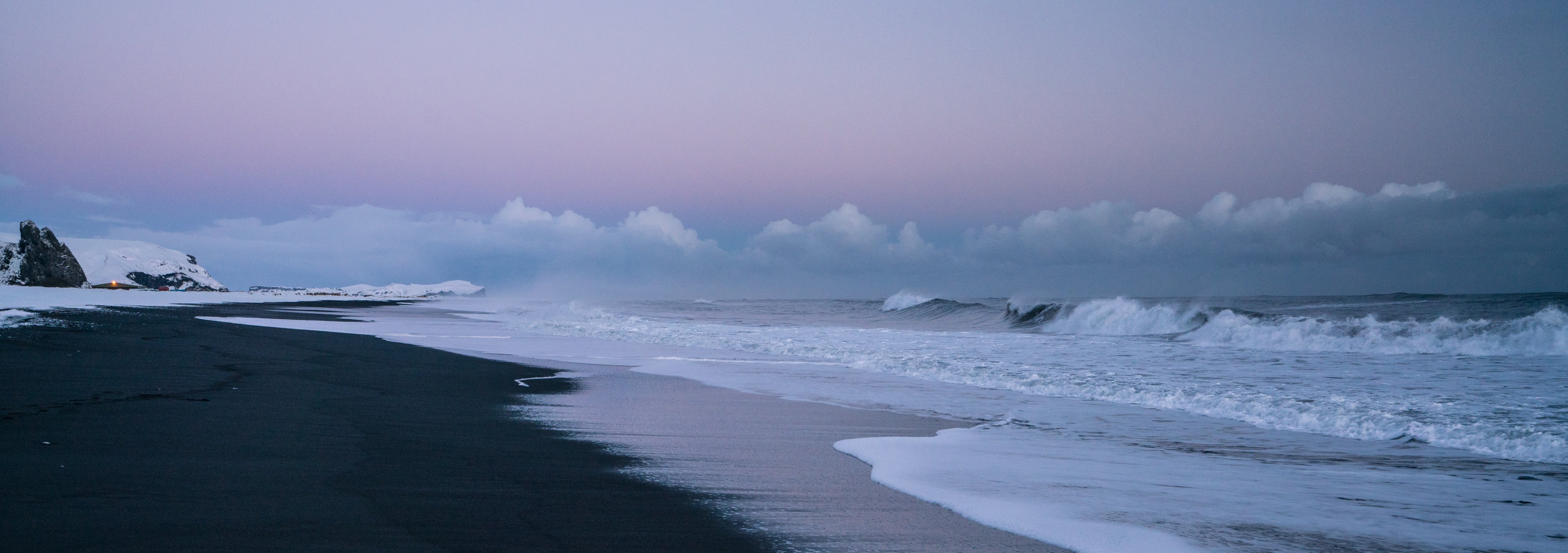 Vík by Kevin Takashi-Smith