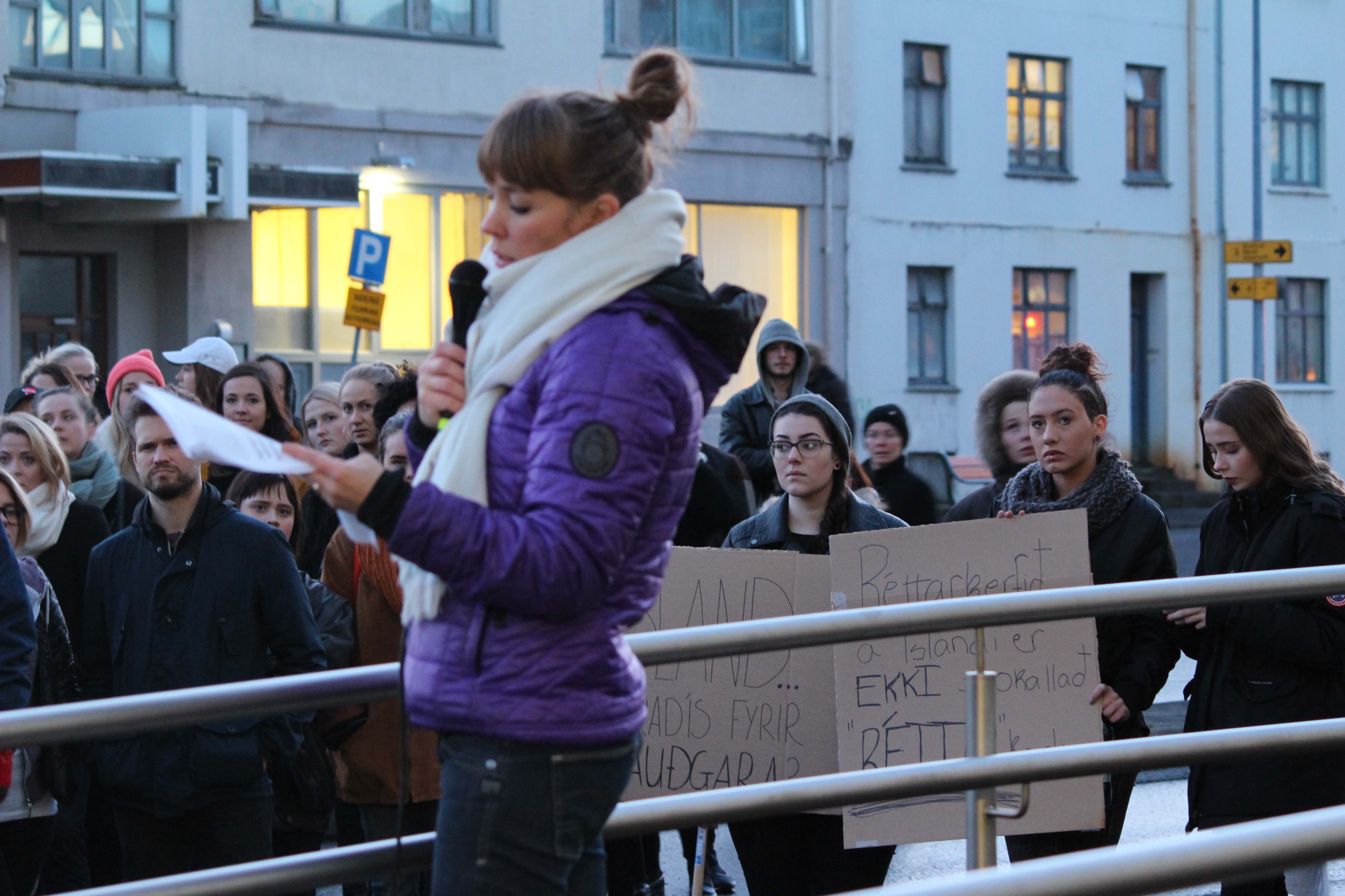 Oddný Arnarsdóttir at protest outside police station 2015 by Rebecca Conway