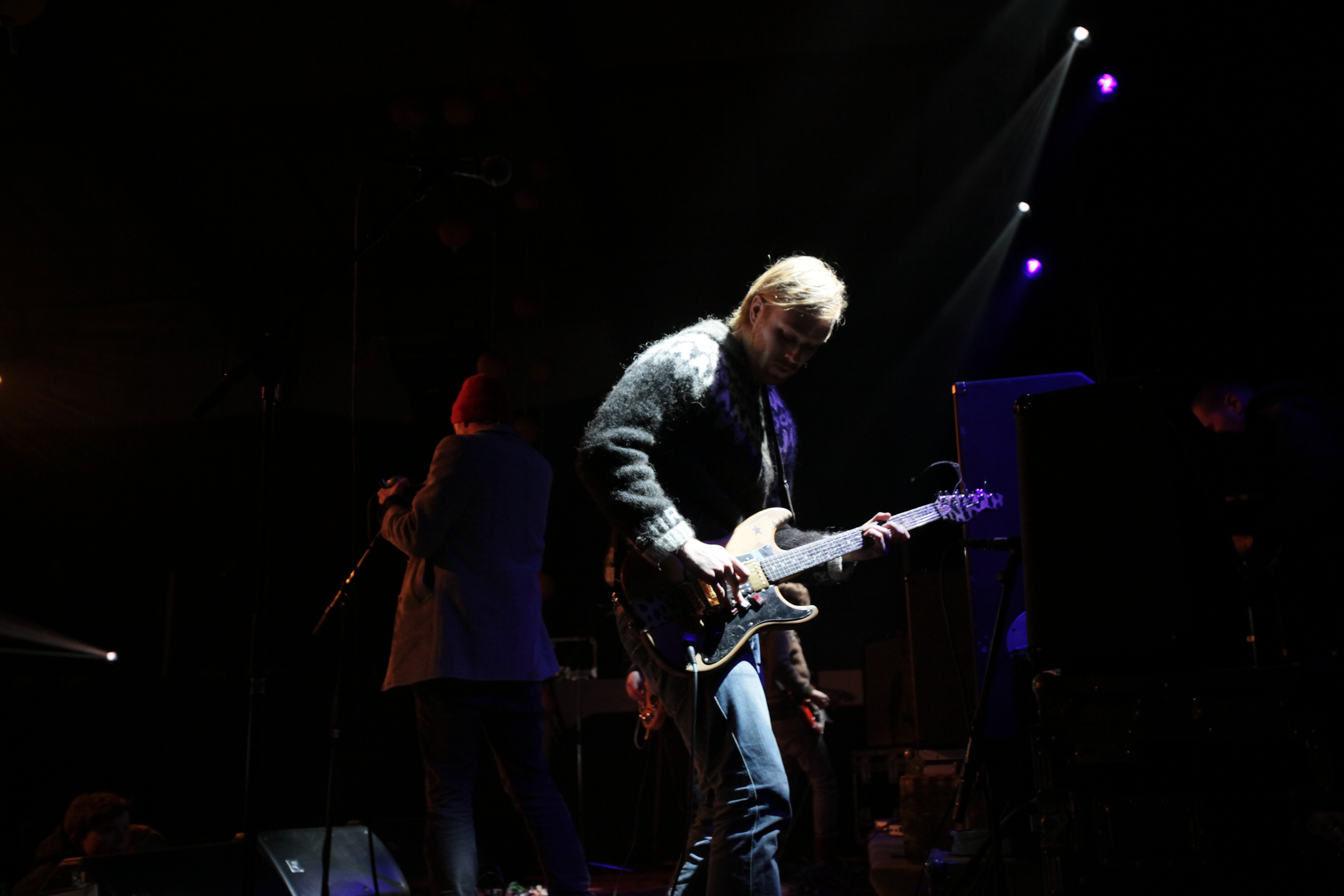 Aldrei fór ég suður by Alísa Kalyanova