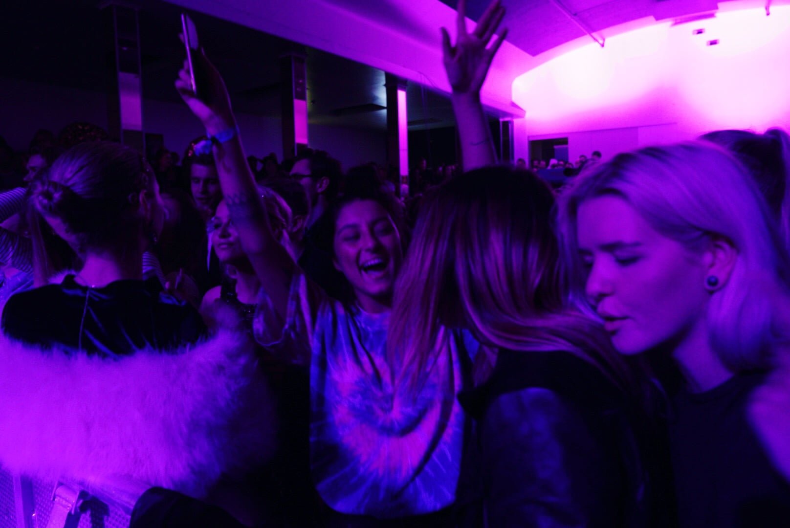 Aron Can by Hörður Sveinsson