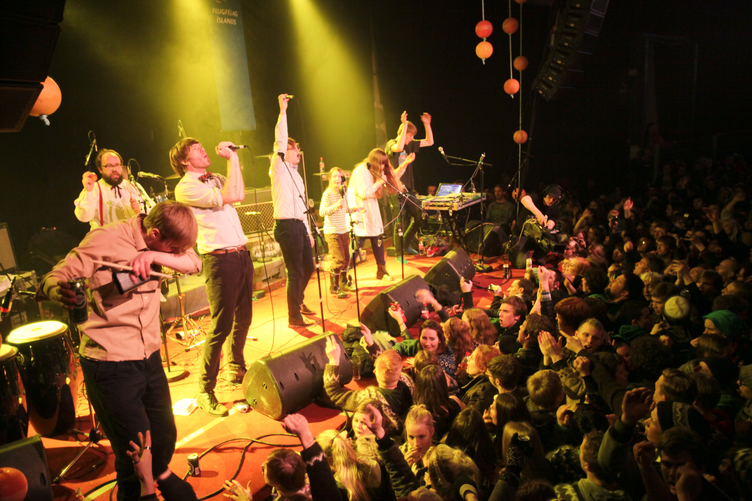 Aldrei fór ég suður by Alísa Kalyanova