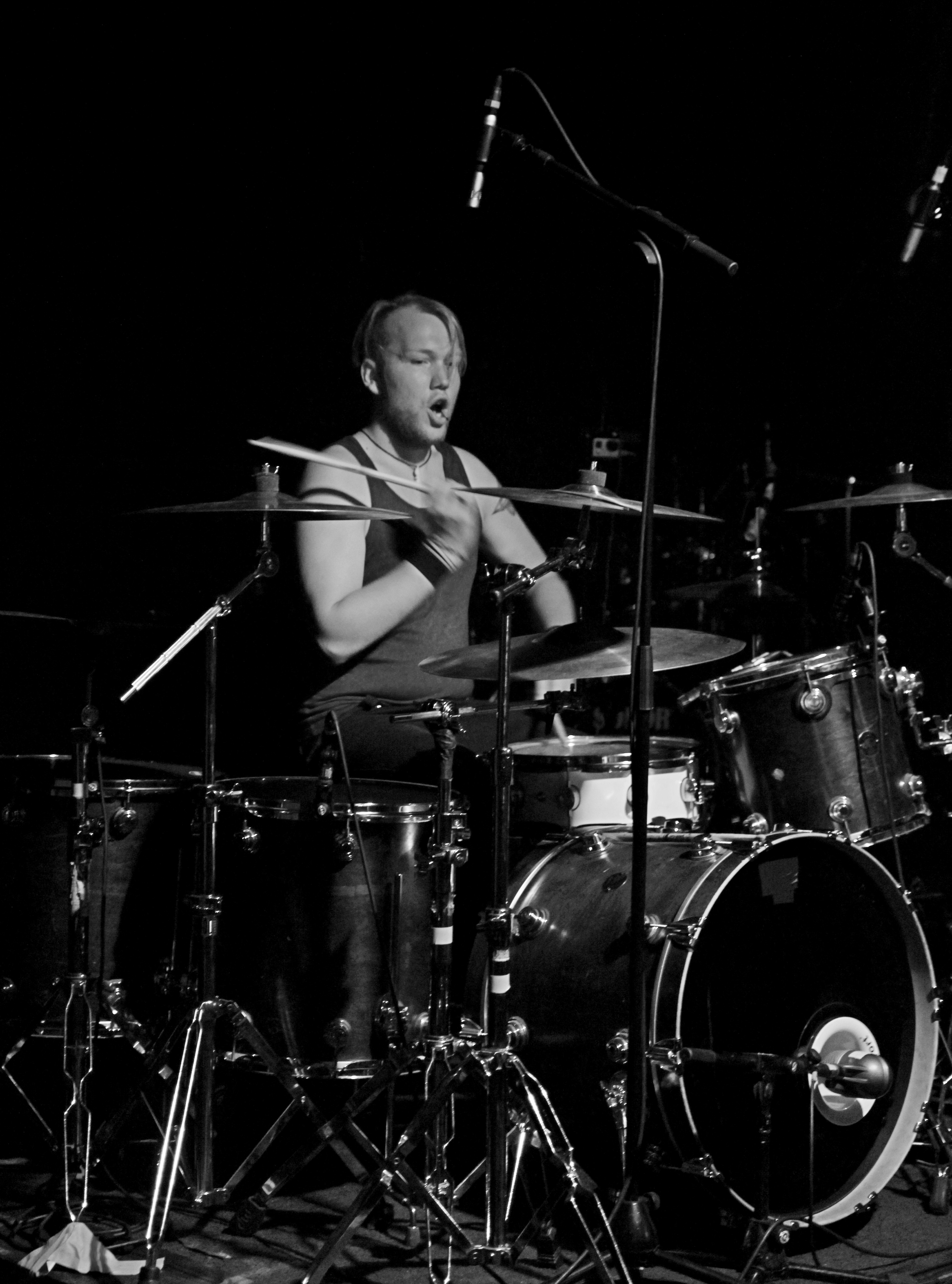 Oni got the crowd to soberly headbang to their slow metal.