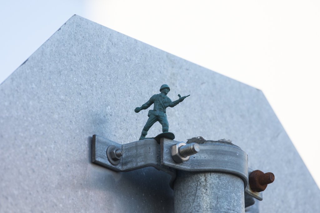 Dotadreifarinn Toy Spreader by Ben Gruber