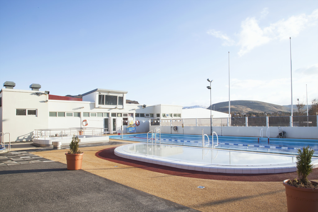 Varmárlaug_Anna_Domnick