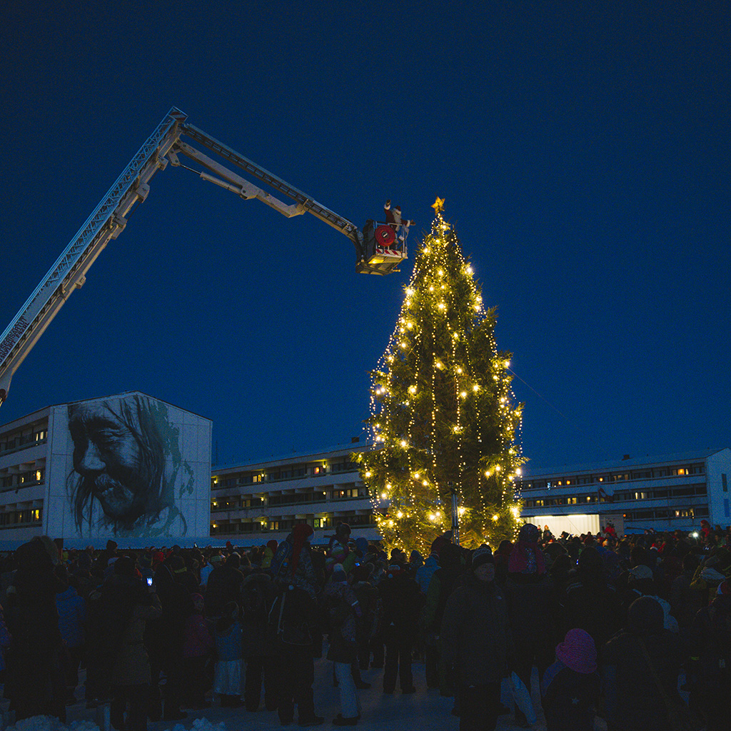 Nuuk Christmas Scene by Axel Sig