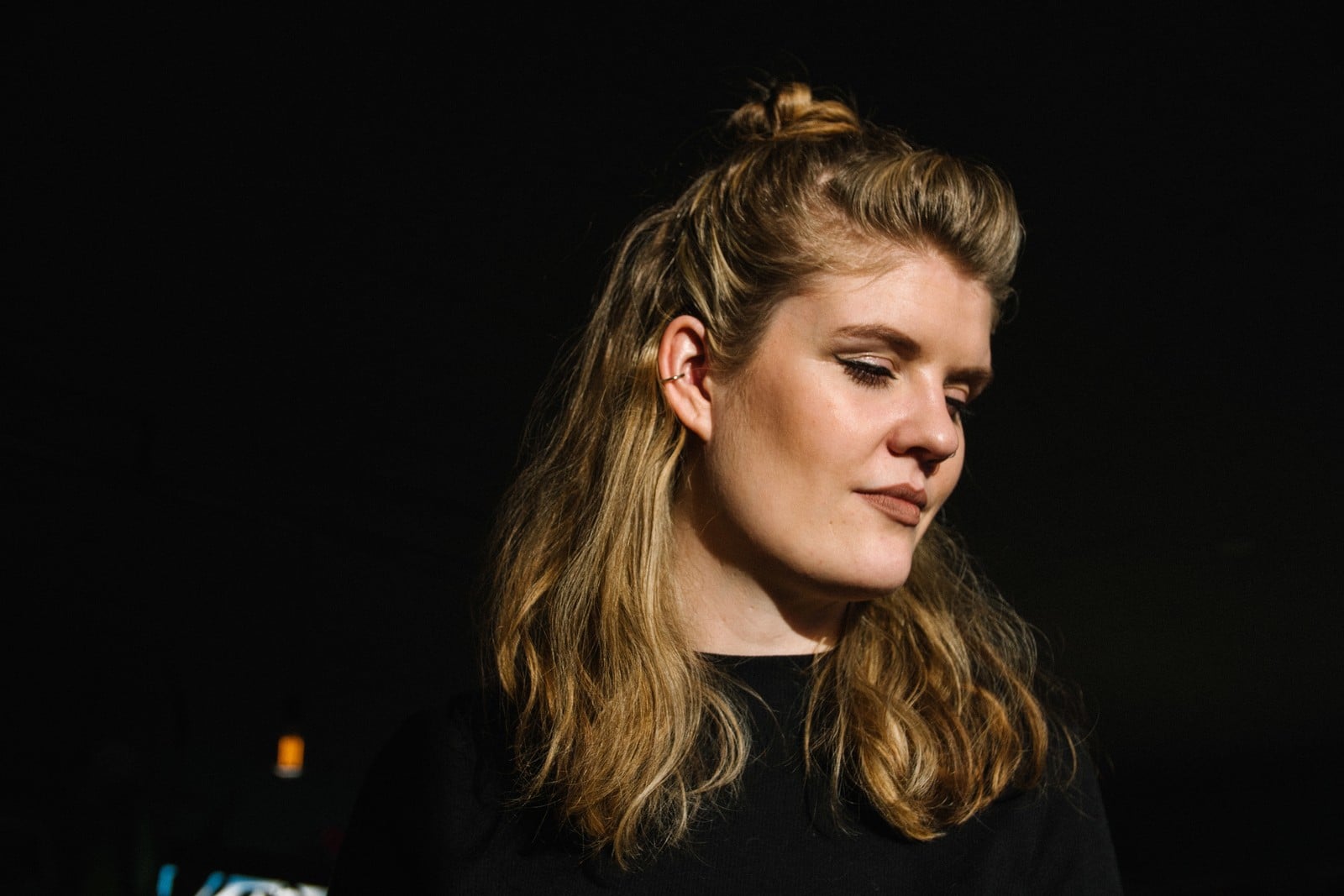 Anna in the dark, Anna in the day.