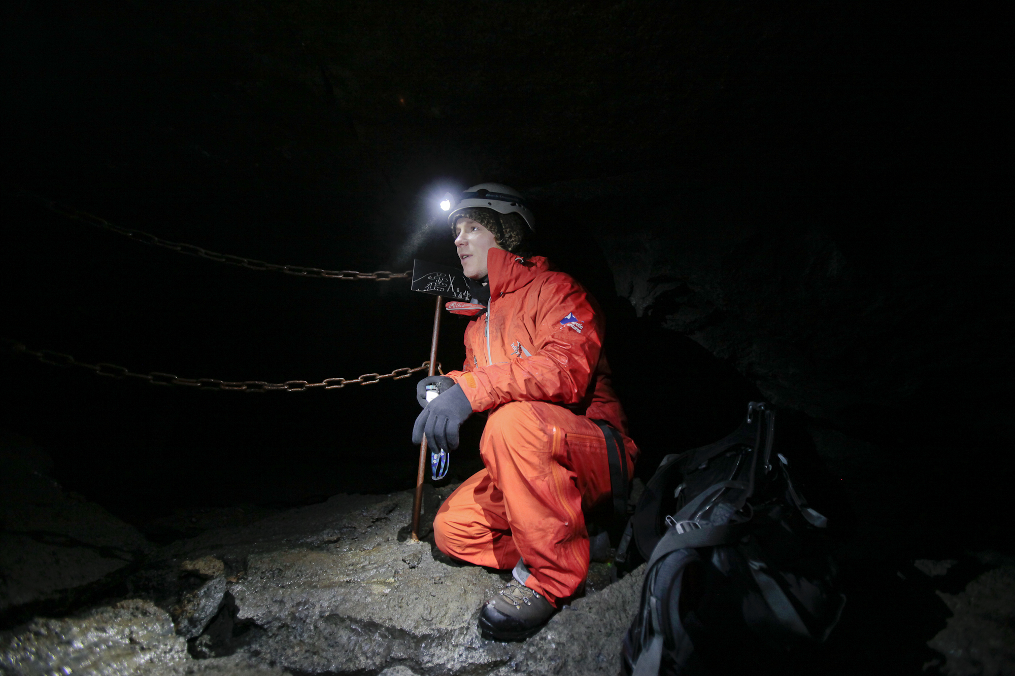 Caving in Leiðarendi