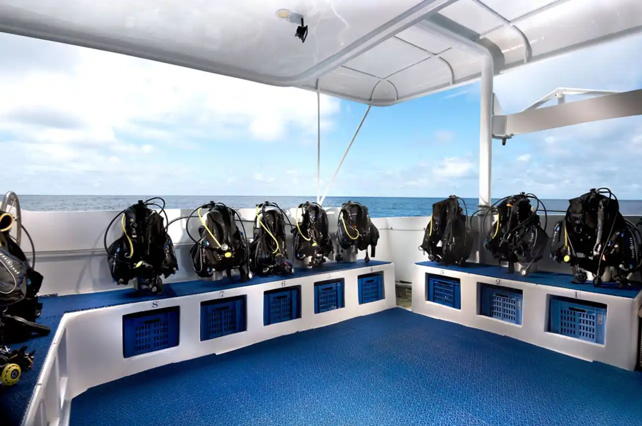 dive_deck