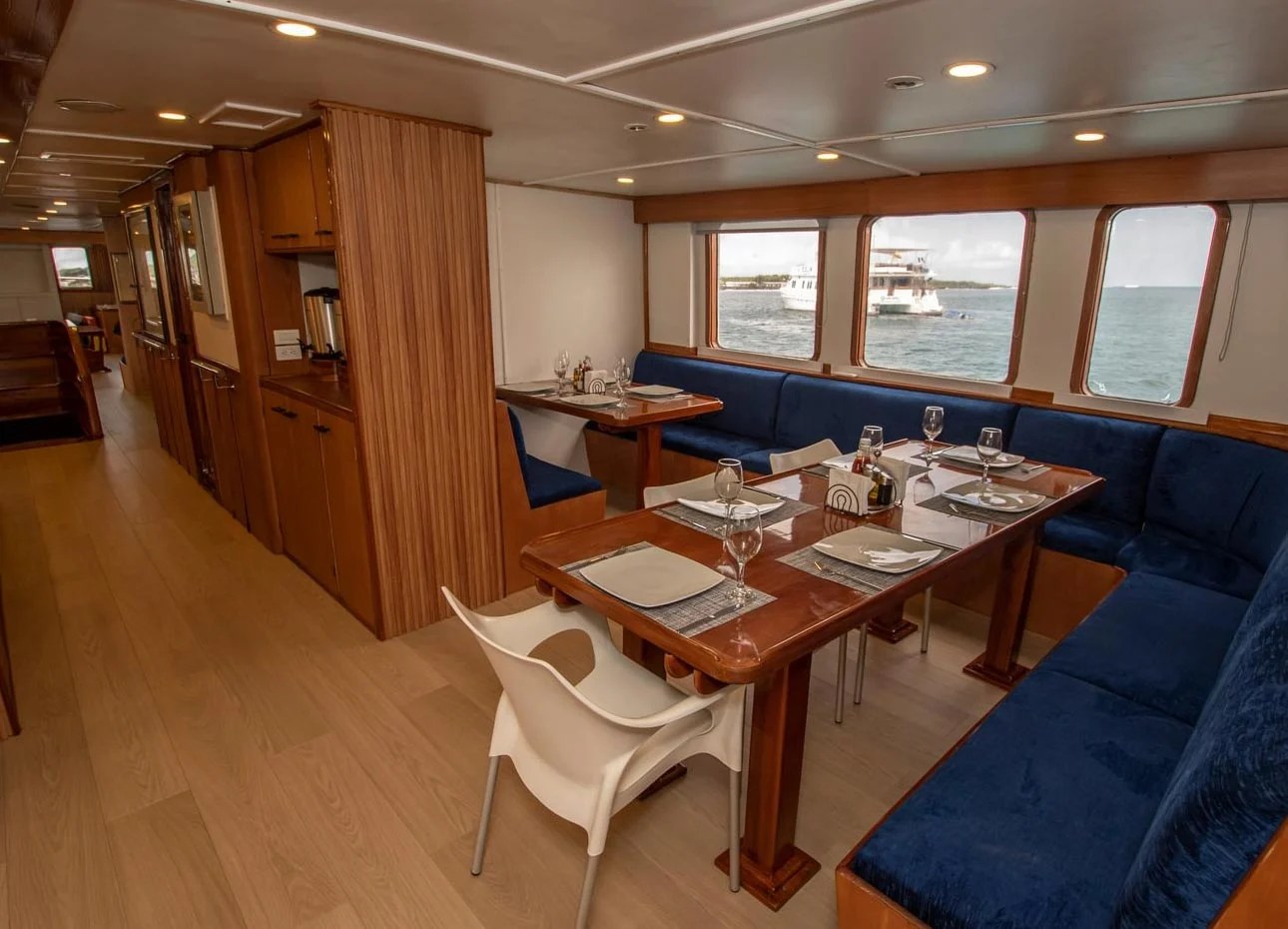 galapagos_master_dining-2025