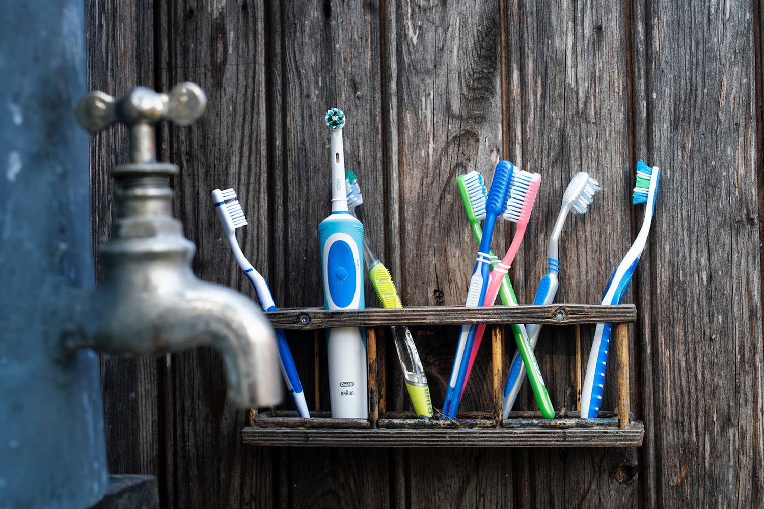 How to recycle a plastic toothbrush