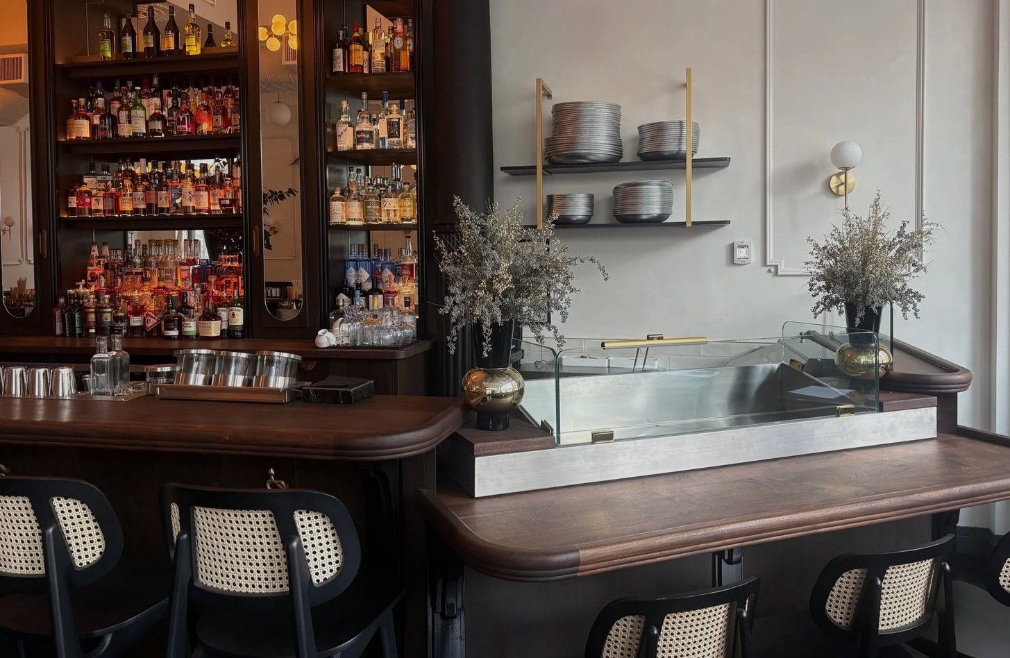 Greenpoint This Week: Dolly’s Swing & Dive Reopens, Prolific Developer Buys Music Hall of Williamsburg, and More