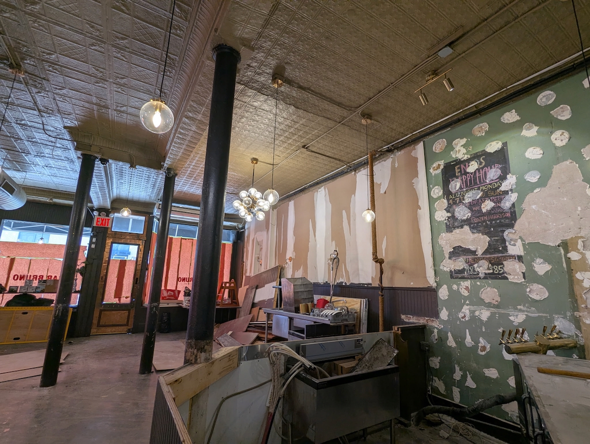 Speculation Grows That Greenpoint Fish & Lobster Will Take Over Former Enid’s Space