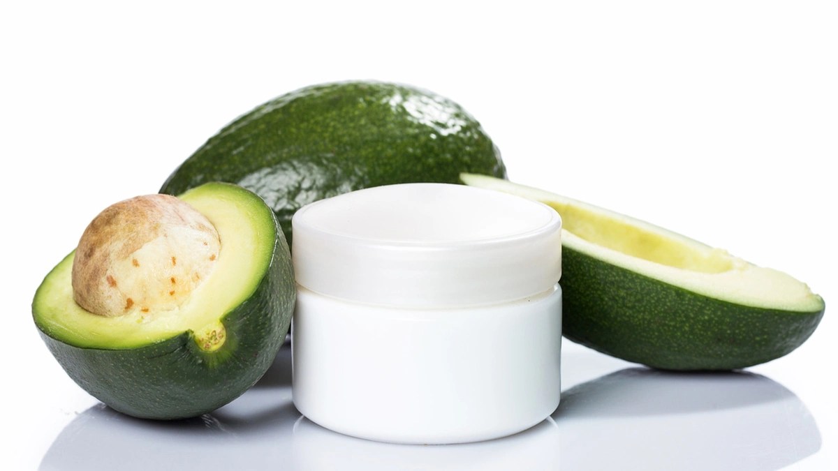 विंटर में घर पर एवोकाडो की मदद से बनाएं बॉडी बटर: Avocado Body Butter