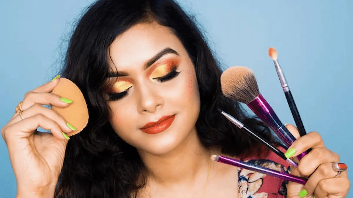 ऑलिव स्किन टोन पर कैसा मेकअप करेगा सूट, जानें कंपलीट मेकअप गाइड: Makeup For Olive Skin Tone