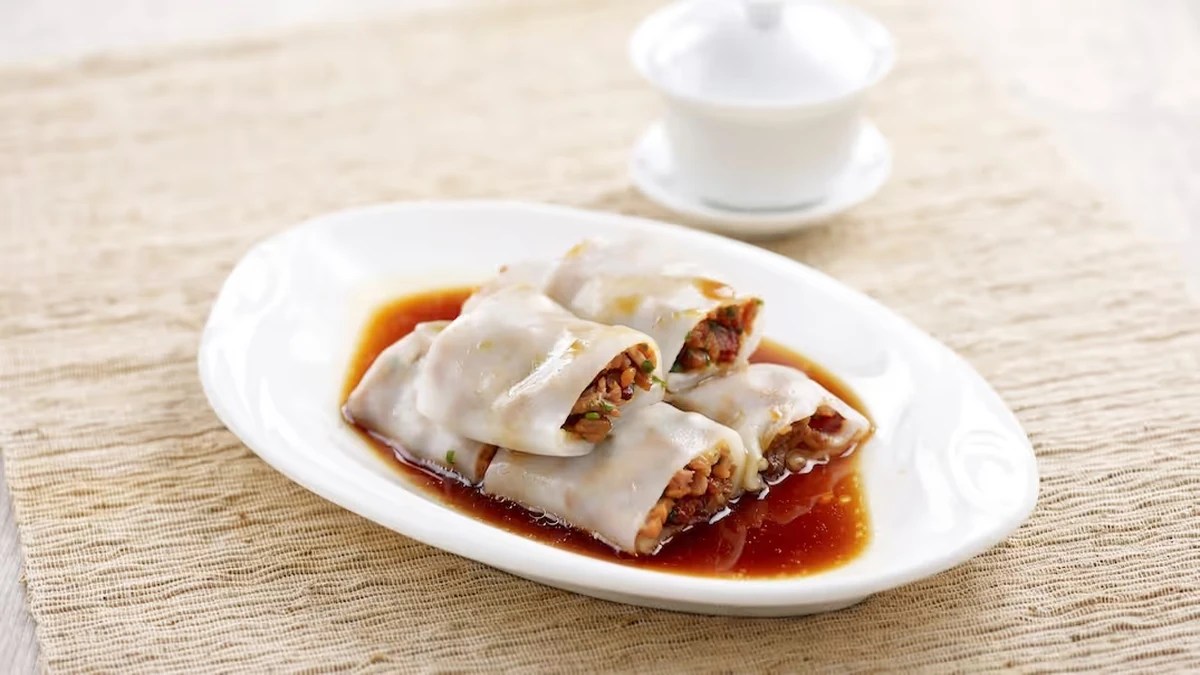 वीकेंड पर स्नैक्स में कुछ अलग ट्राई करना चाहते है, तो बनाएं स्टफ्ड राइस रोल्स: Stuffed Rice Rolls Recipe