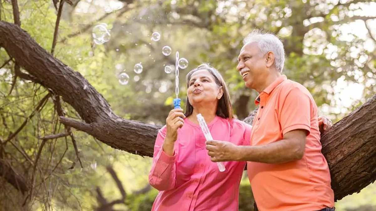 बुजुर्गों के साथ पहाड़ी इलाकों में ट्रेवल के दौरान बरतें जरूरी सावधानियां: Travel Tips