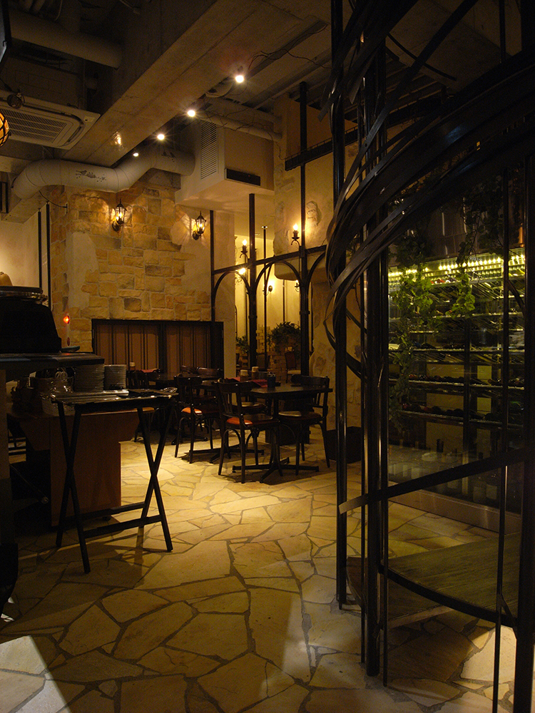 東京都のダイニングバーの内装デザイン事例(株式会社グリッドフレーム)